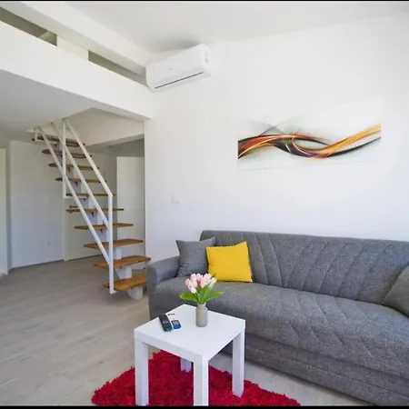 Juric 2 Apartment Hvar Town