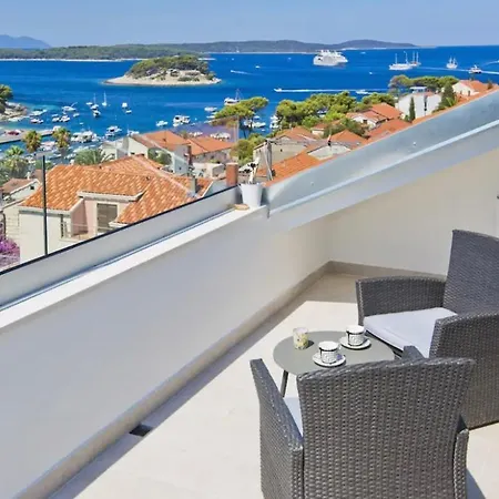 Juric 2 Hvar Town